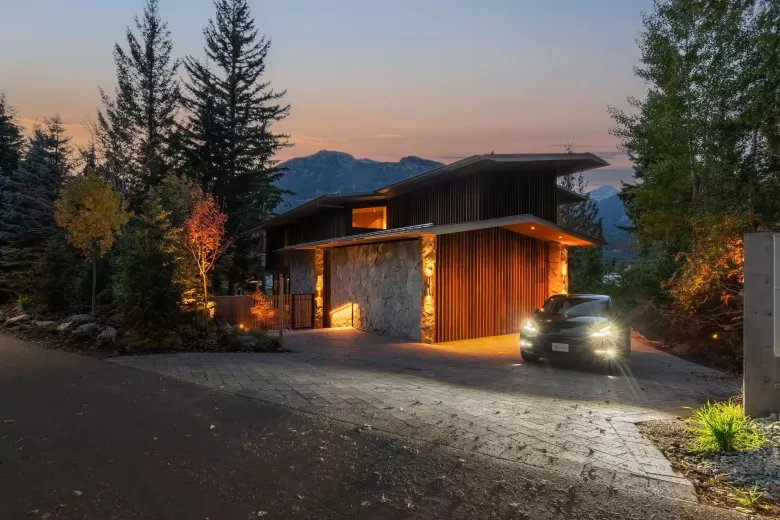 3296 ARCHIBALD WAY, Whistler, BC