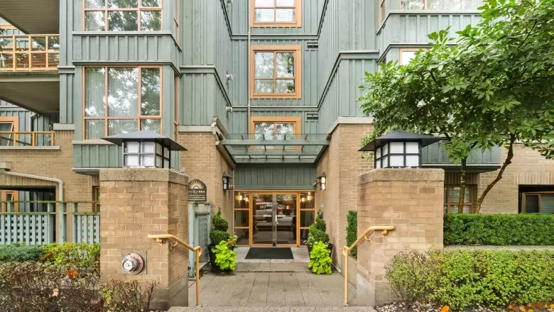 315 285 NEWPORT DRIVE image #1