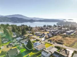 732 HILLCREST ROAD, Sunshine Coast, Gibsons, BC