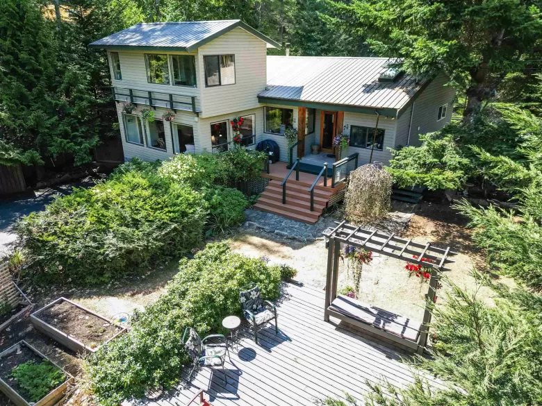 632 EDITH POINT ROAD image #1