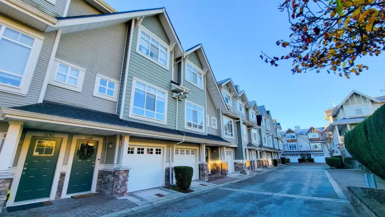 3278 CLERMONT MEWS image #1