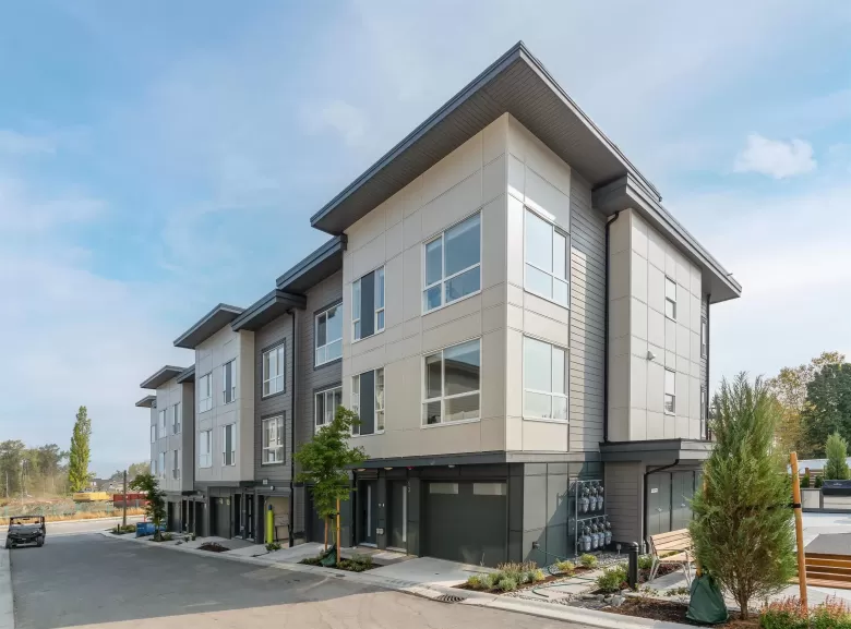 16 20134 81A AVENUE image #1