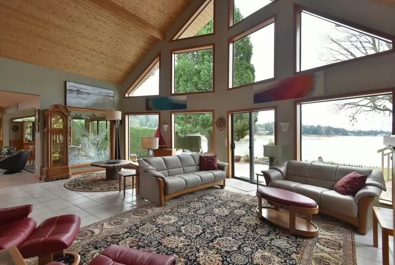 6433 MARMOT ROAD image #1