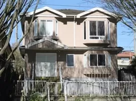 2741 E BROADWAY, Vancouver East, Vancouver, BC