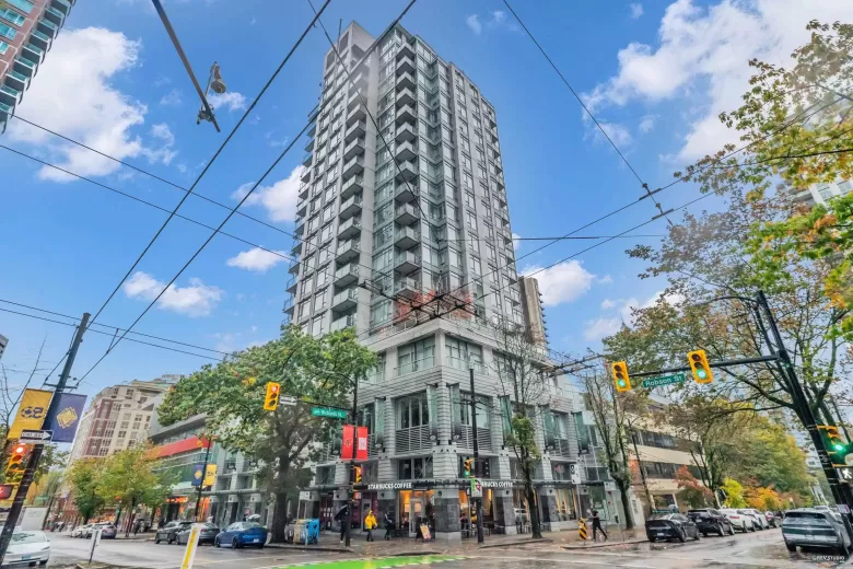 906 480 ROBSON STREET image #1