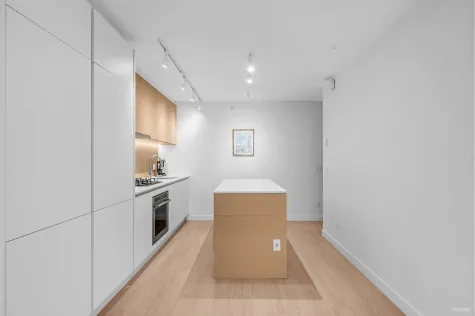 607 988 QUAYSIDE DRIVE image #4