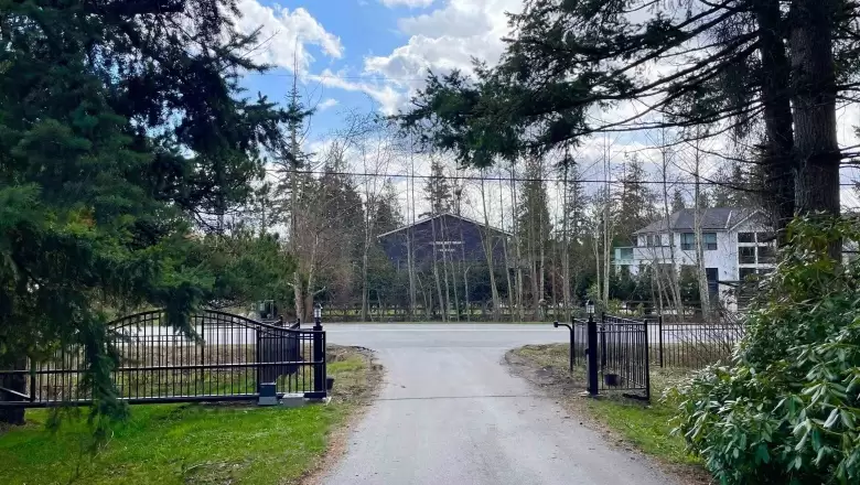 24821 32 AVENUE image #1
