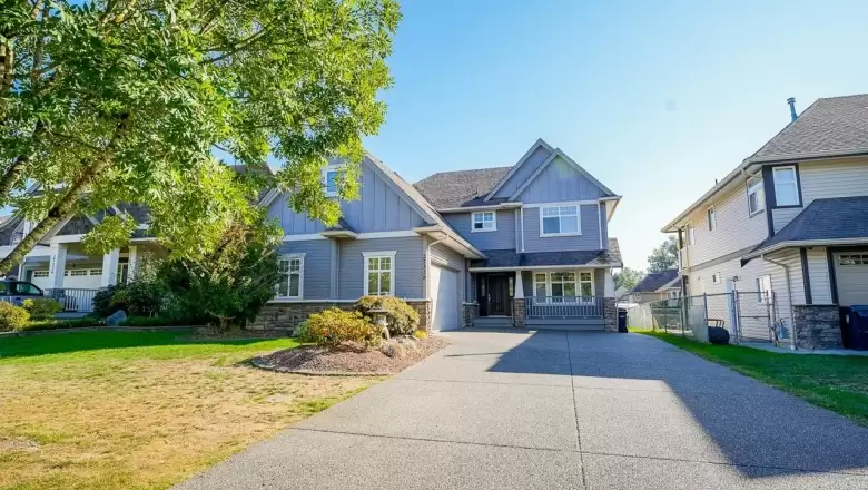 27328 34 AVENUE image #1