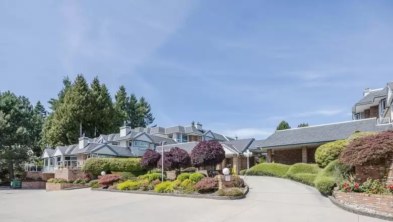 102 13959 16 AVENUE image #1