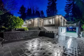 875 CANYON BOULEVARD, North Vancouver, BC