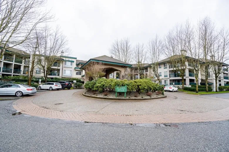 207 19528 FRASER HIGHWAY image #1