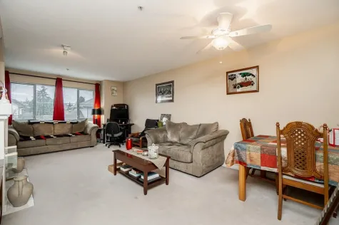 207 19528 FRASER HIGHWAY image #3