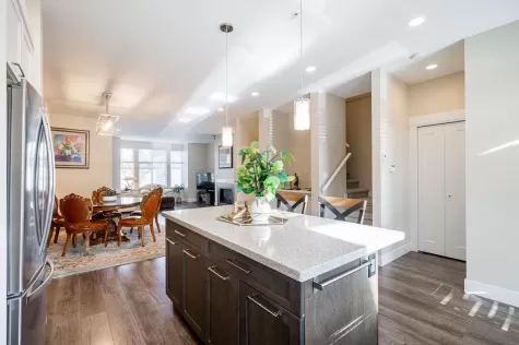 20580 84A AVENUE image #1