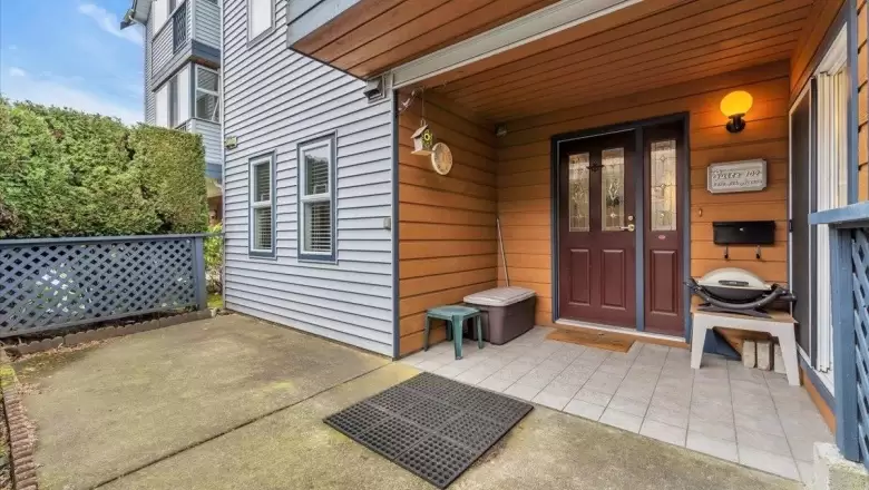 102 5472 11TH AVENUE image #1