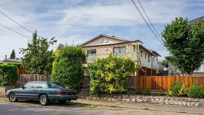 33123 5TH AVENUE image #1