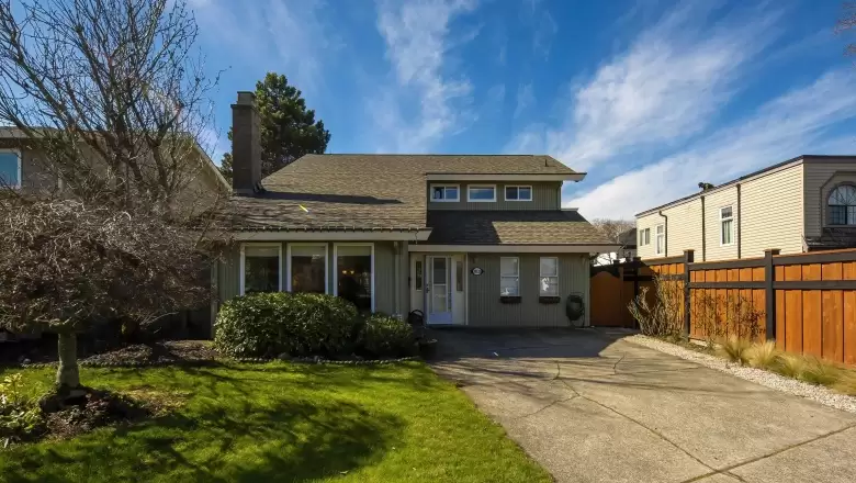 10131 HOLLYMOUNT DRIVE image #1