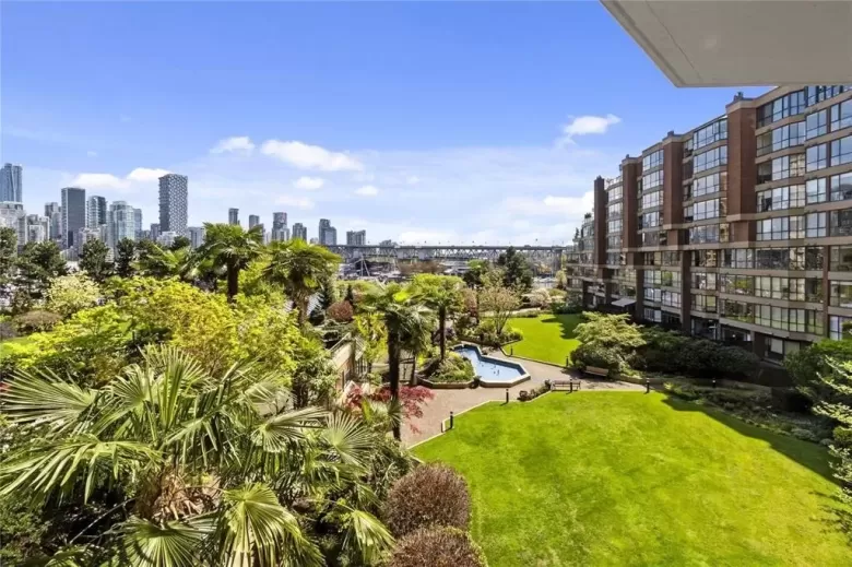 304 1470 PENNYFARTHING DRIVE image #1