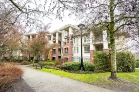 302 245 ROSS DRIVE, New Westminster, New Westminster, BC