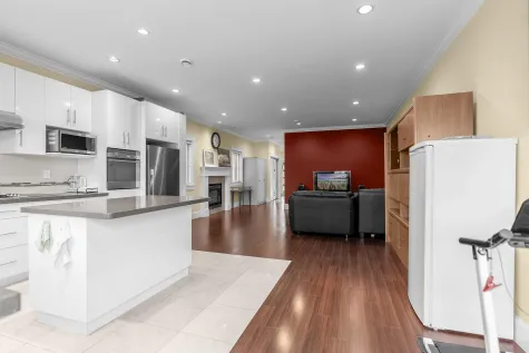 6971 DUNBLANE AVENUE image #1