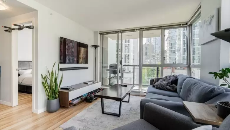 801 1295 RICHARDS STREET image #1