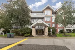 405 6450 194 STREET, Cloverdale, Surrey, BC