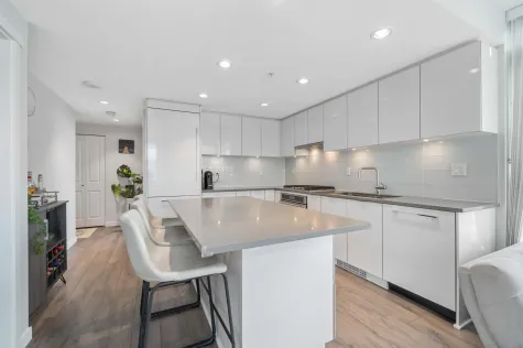 2206 2388 MADISON AVENUE image #3