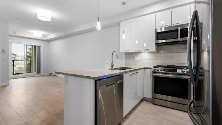 302 2356 WELCHER AVENUE image #1