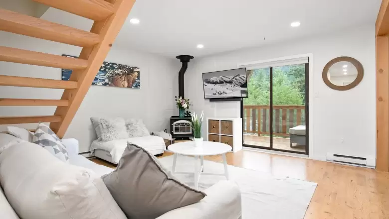 7G 3031 ST ANTON WAY image #1