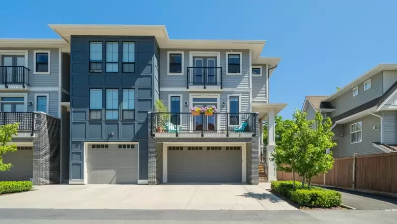 11 45545 KIPP AVENUE image #1