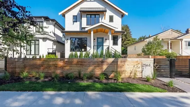 2563 E 16TH AVENUE image #1