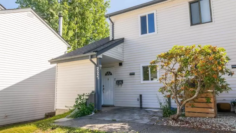 225 13620 67 AVENUE image #1