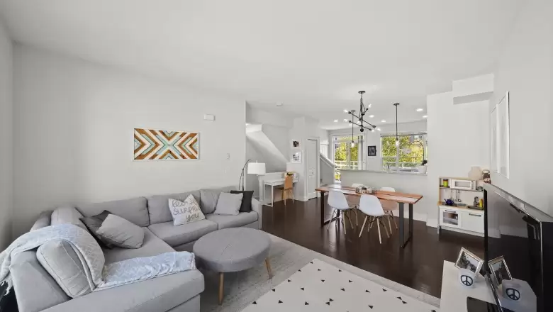 16 15405 31 AVENUE image #1