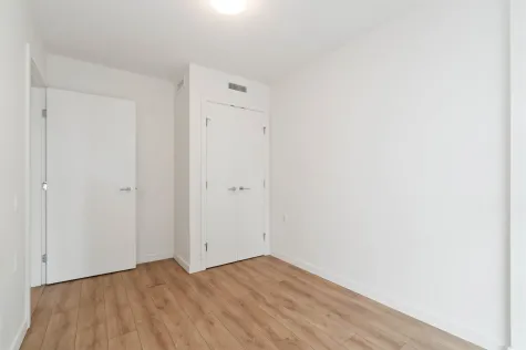 601 6655 BUSWELL STREET image #1