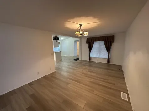 40 7610 EVANS ROAD image #3