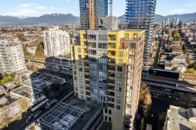 809 3438 VANNESS AVENUE, Vancouver East, Vancouver, BC