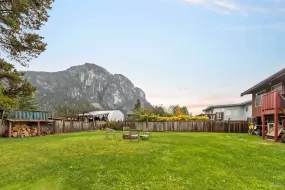 38144 WESTWAY AVENUE, Squamish, Squamish, BC