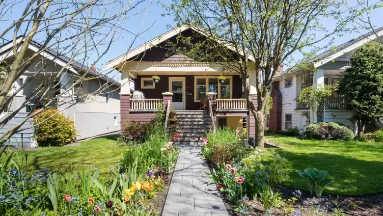 3141 W 10TH AVENUE image #1