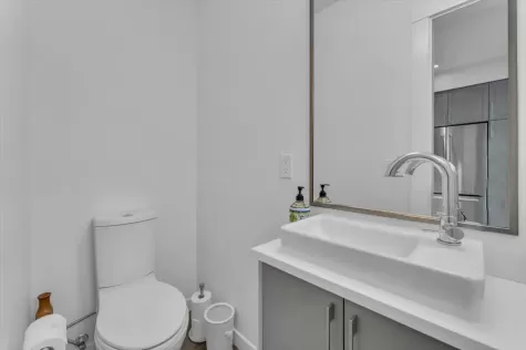 6 2560 PITT RIVER ROAD image #4