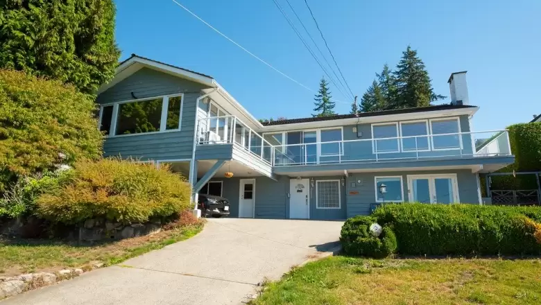 3808 LONSDALE AVENUE image #1