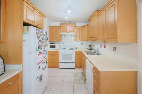 1491 E 41ST AVENUE image #1