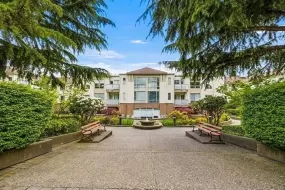 411 6742 STATION HILL COURT, Burnaby South, Burnaby, BC