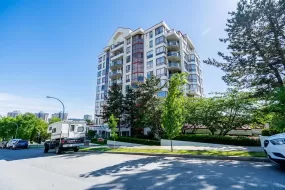 303 220 ELEVENTH STREET, New Westminster, BC