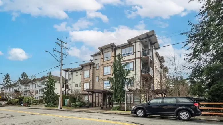106 15268 18 AVENUE image #1