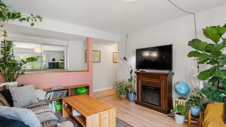6 38171 WESTWAY AVENUE image #1