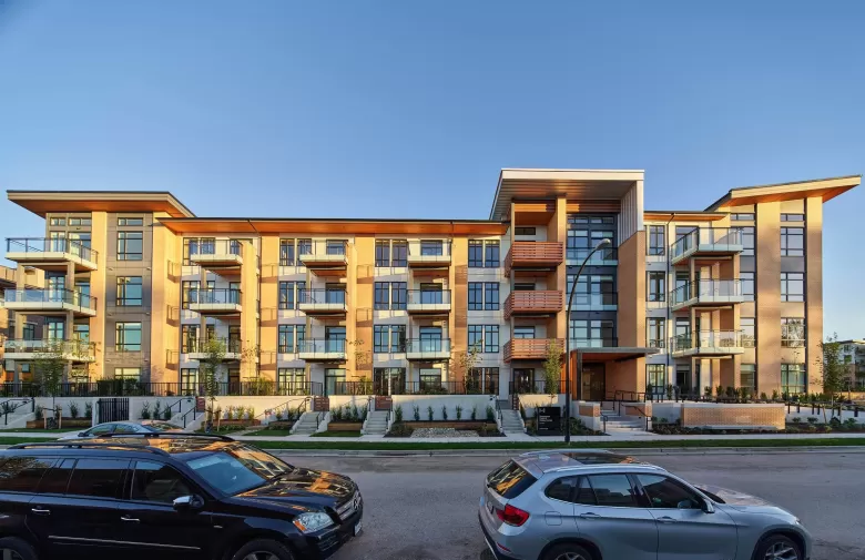 407 300 SALTER STREET image #1