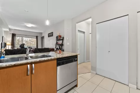 213 13733 107A AVENUE image #2