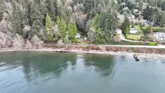 1730 OCEAN BEACH ESPLANADE, Sunshine Coast, Gibsons, BC