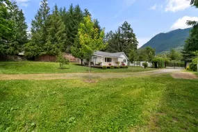 10159 CARYKS ROAD, East Chilliwack, Rosedale, BC