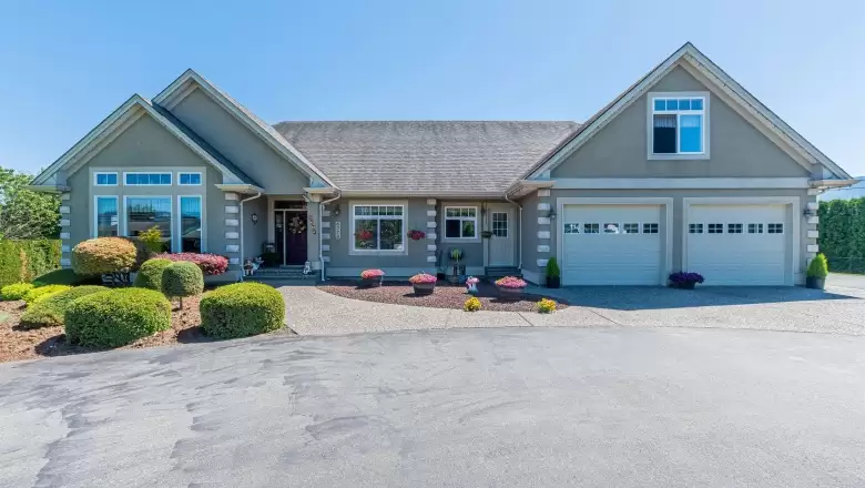 6270 SUMAS PRAIRIE ROAD image #1