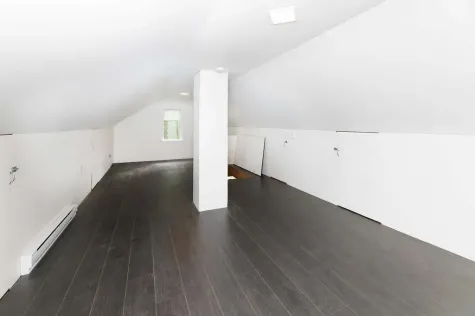 1225 ROBERTS CREEK ROAD image #4
